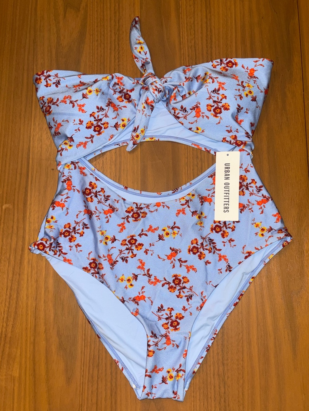*NWT* Urban Outfitters Women’s One Piece Swimsuit size M